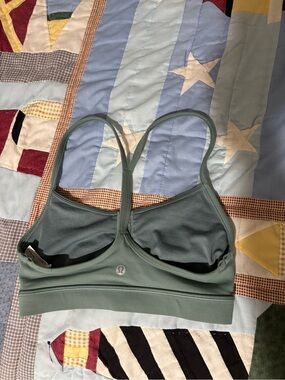 Lululemon Sage Green Y Flow Bra